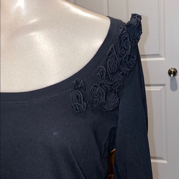 Ann Taylor Loft black long sleeved top Medium - Picture 2 of 7